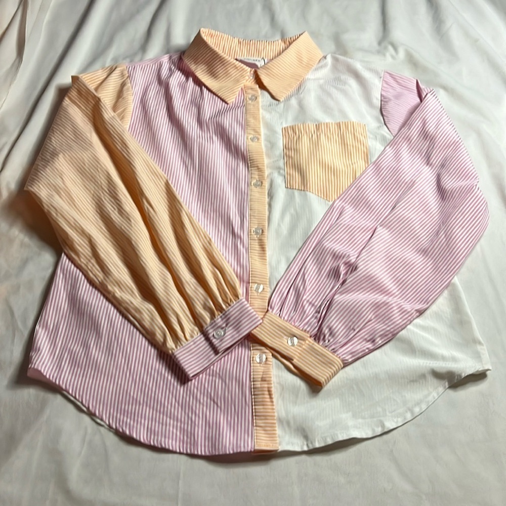 NWT ANDREE by Unit Pinstriped ButtonDown Shirt